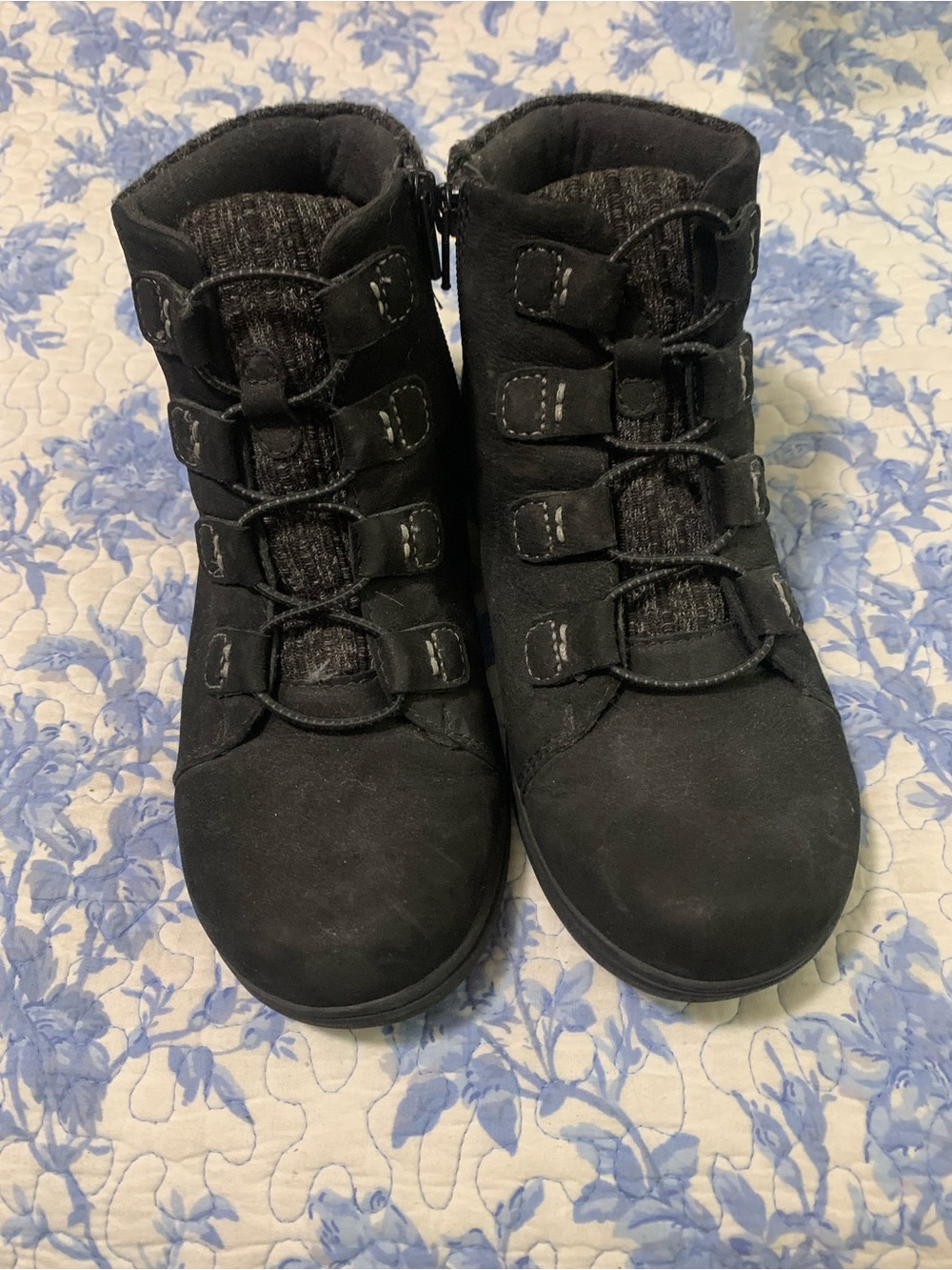 Clarks Black Women's Ankle Booties with Side Zipper - Picture 2 of 6